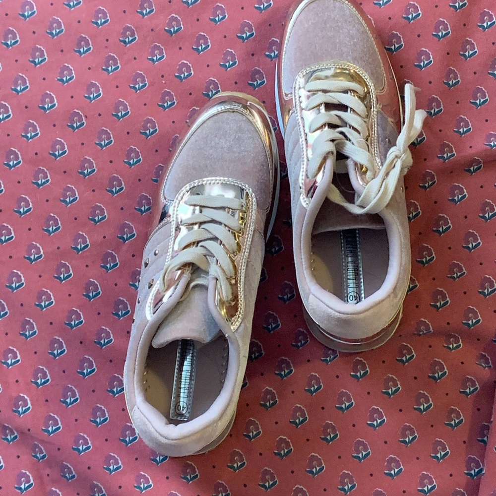 Women shoes